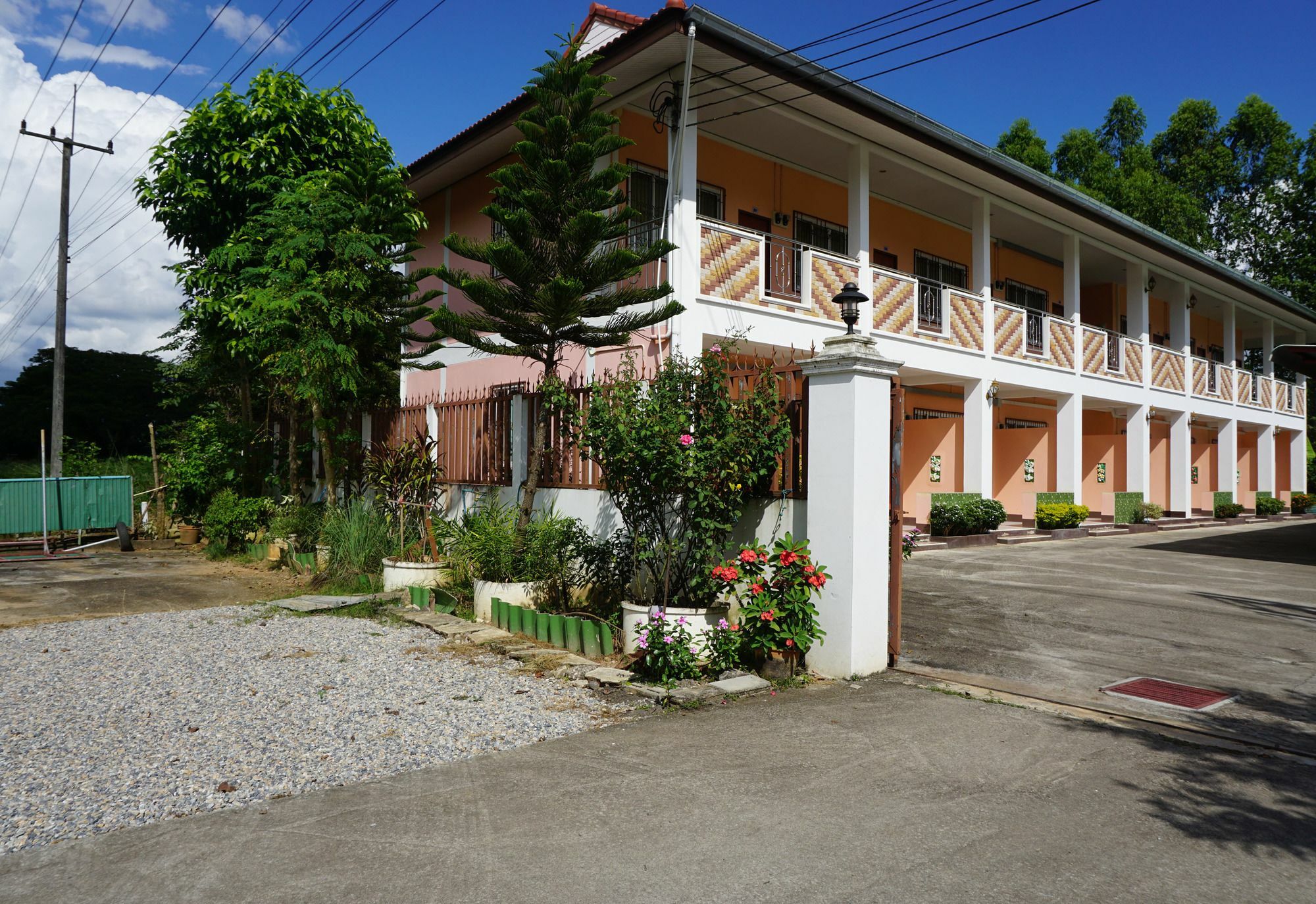 Kanoktid Place Hotel Fang Exterior photo